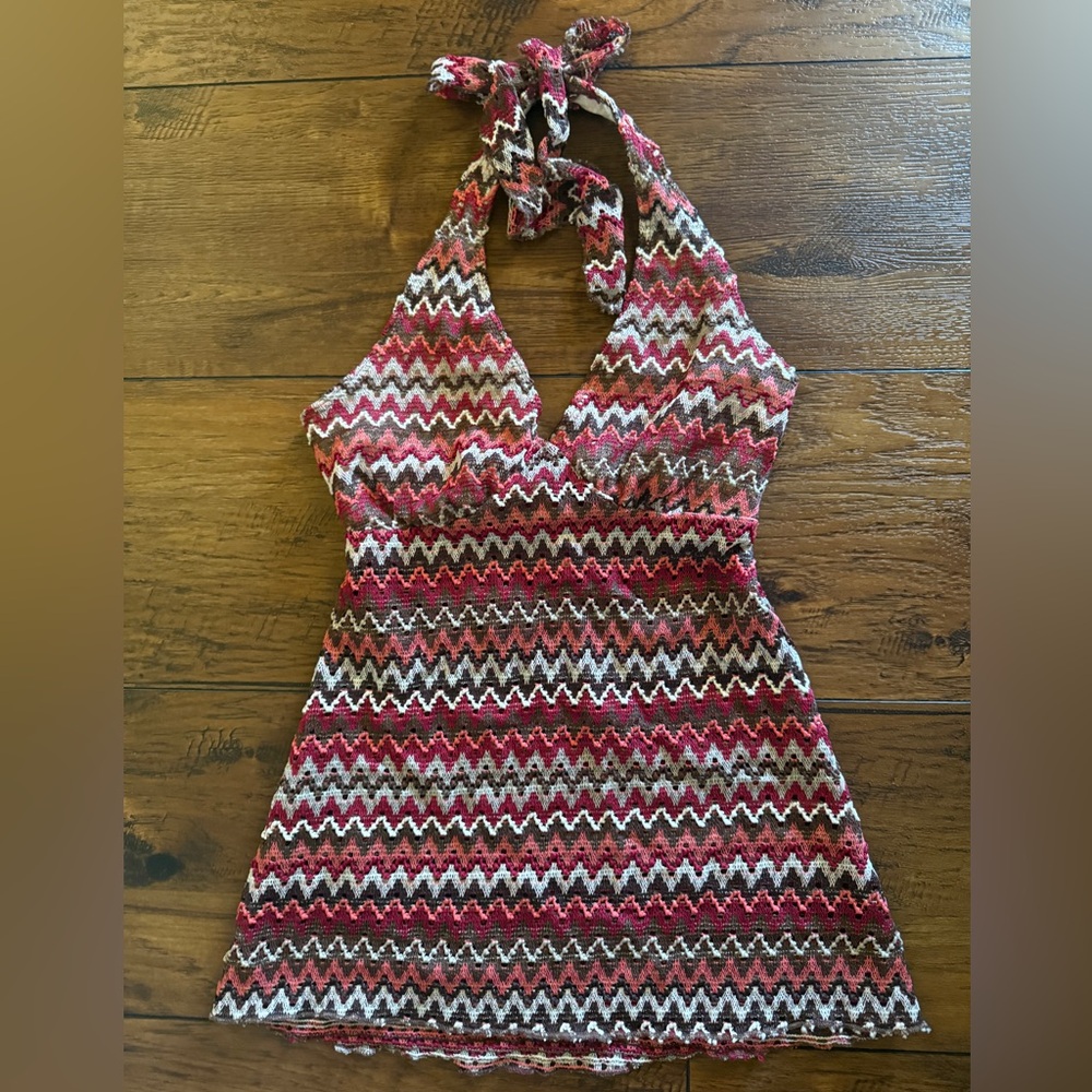 Juniors Zigzag Patterned Halter Top